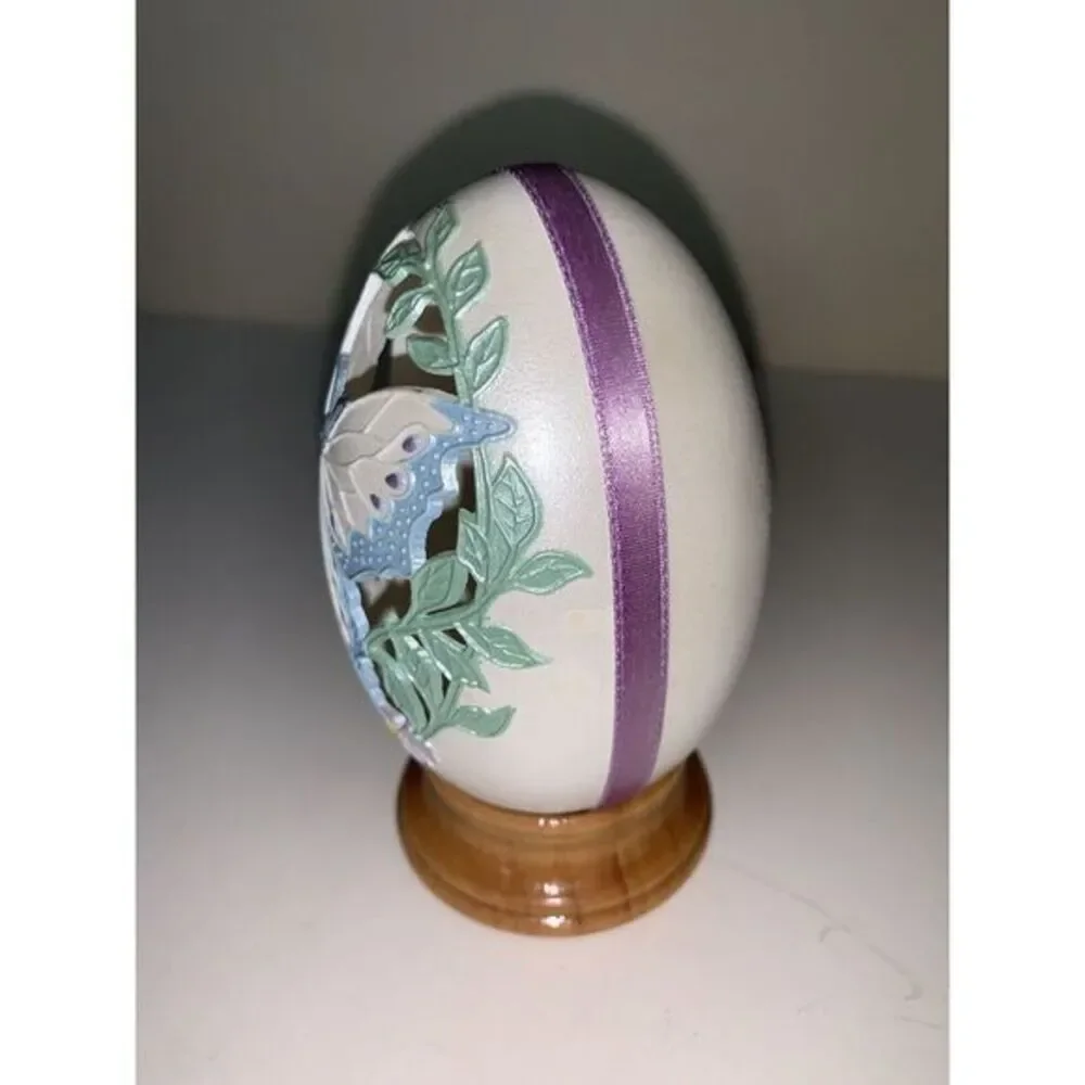 1991 Enesco Plastic Egg Easter Joanne Hunot‎ Pastels Butterfly